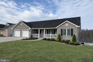 1123 EWELL ST, Front Royal, VA 22630