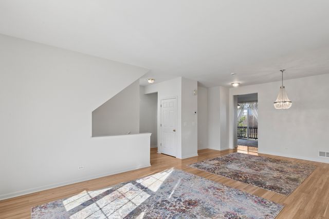 24 Village Station Lane, Grayslake, IL 60030