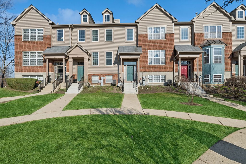 24 Village Station Lane, Grayslake, IL 60030