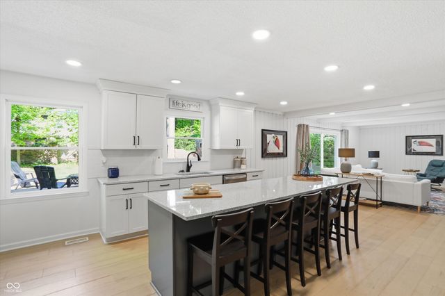 9130 Kenwood Drive, Indianapolis, IN 46260