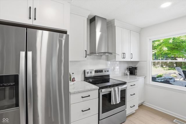 9130 Kenwood Drive, Indianapolis, IN 46260