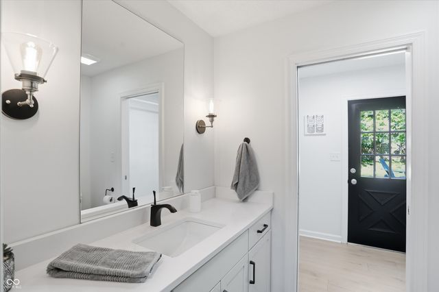 9130 Kenwood Drive, Indianapolis, IN 46260
