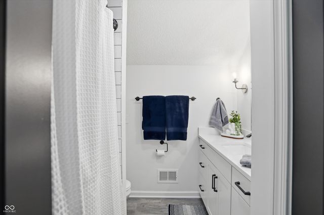 9130 Kenwood Drive, Indianapolis, IN 46260
