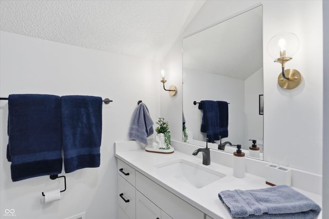 9130 Kenwood Drive, Indianapolis, IN 46260