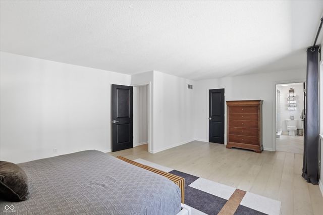 9130 Kenwood Drive, Indianapolis, IN 46260