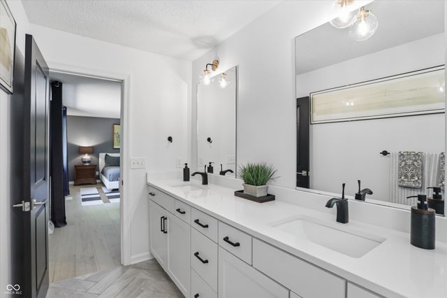 9130 Kenwood Drive, Indianapolis, IN 46260