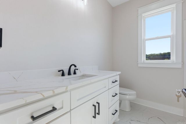 225 B Street, Bryant, AR 72022