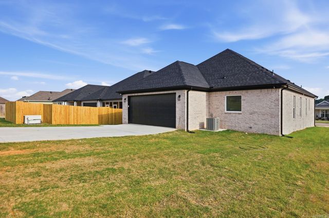 225 B Street, Bryant, AR 72022