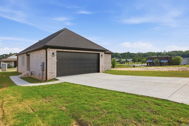 225 B Street, Bryant, AR 72022