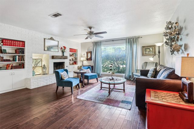 236 Cooper Drive, Hurst, TX 76053