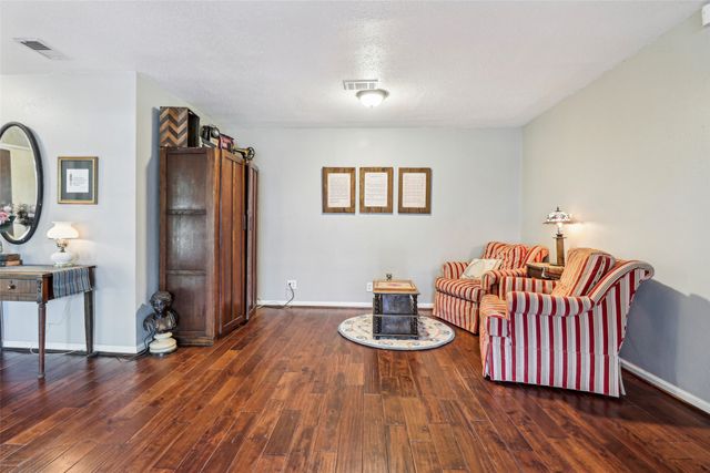 236 Cooper Drive, Hurst, TX 76053