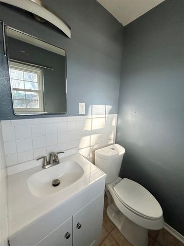 3028 NE Pioneer Park, Lawton, OK 73507