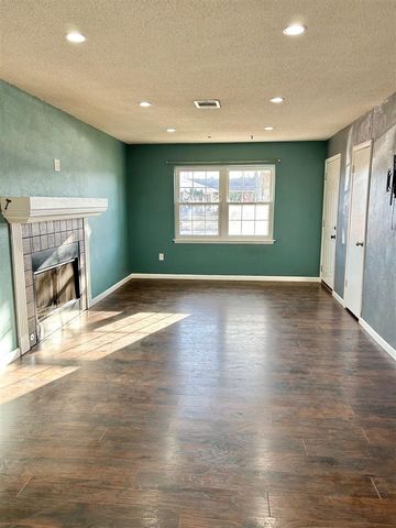 3028 NE Pioneer Park, Lawton, OK 73507