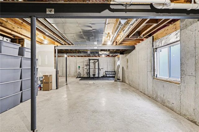 525 NE Sienna Place, Lee's Summit, MO 64064