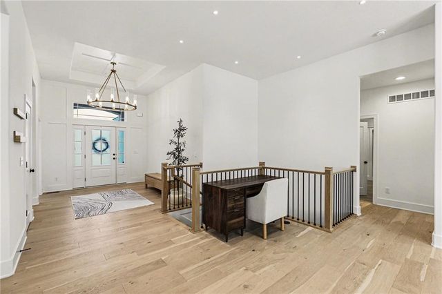 525 NE Sienna Place, Lee's Summit, MO 64064