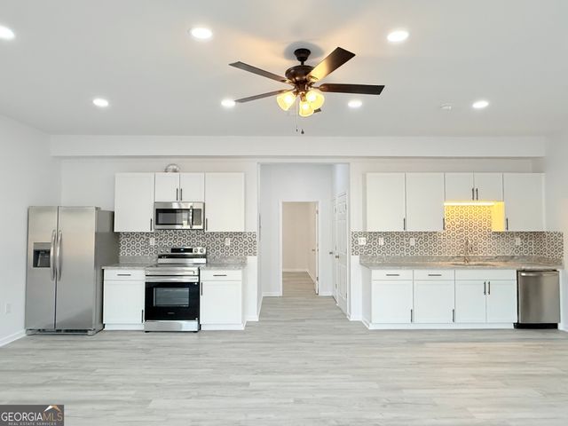 44 Dew Lake Court, Grayson, GA 30017