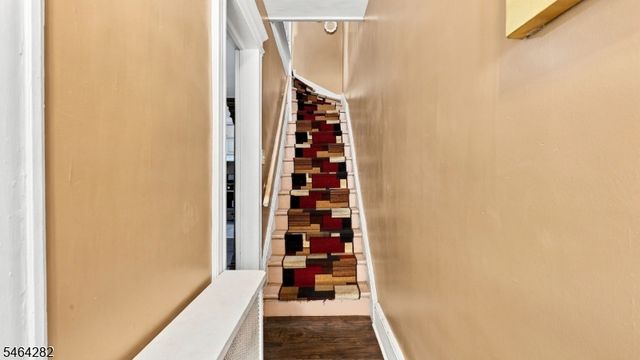 12 Church Pl, East Orange City, NJ 07017