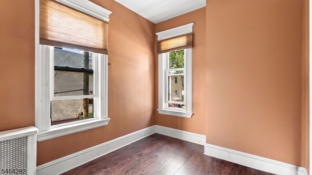 12 Church Pl, East Orange City, NJ 07017