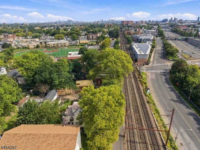 12 Church Pl, East Orange City, NJ 07017