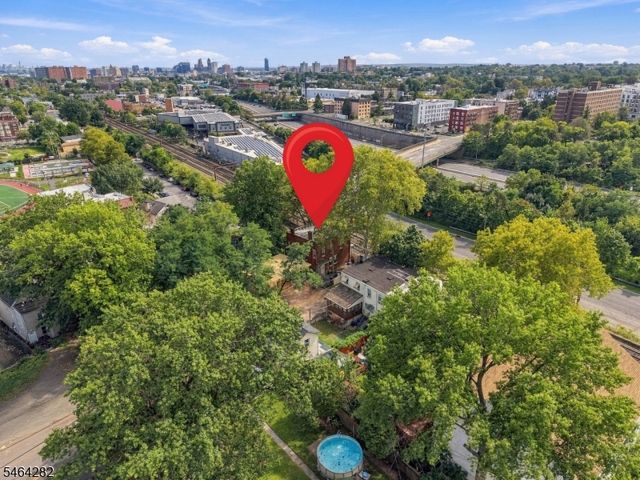 12 Church Pl, East Orange City, NJ 07017