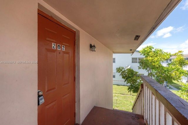 7481 SW 10th Court 202C, North Lauderdale, FL 33068