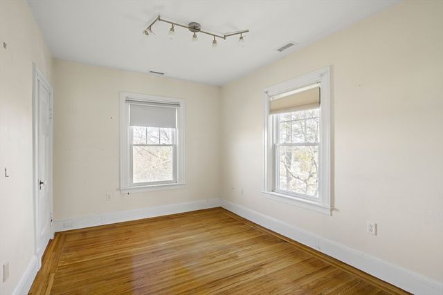 40 Greenwood Ave, Newton, MA 02465