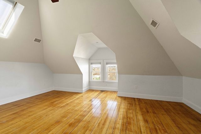 40 Greenwood Ave, Newton, MA 02465