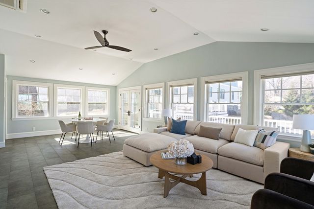 40 Greenwood Ave, Newton, MA 02465