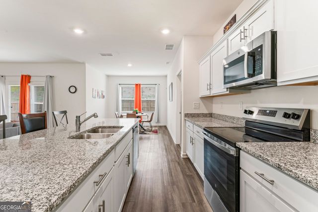 115 N Chesapeake Bay Drive, Locust Grove, GA 30248