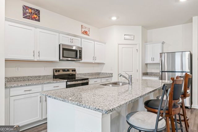 115 N Chesapeake Bay Drive, Locust Grove, GA 30248