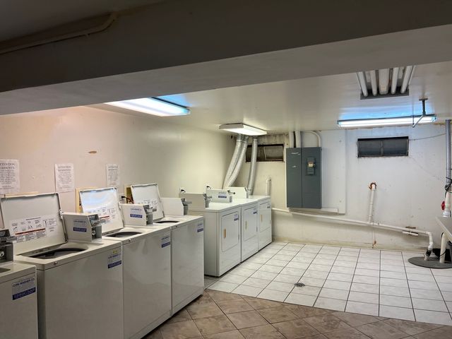 7425 Brookdale Drive 107, Darien, IL 60561