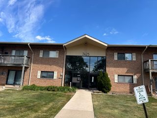 7425 Brookdale Drive 107, Darien, IL 60561