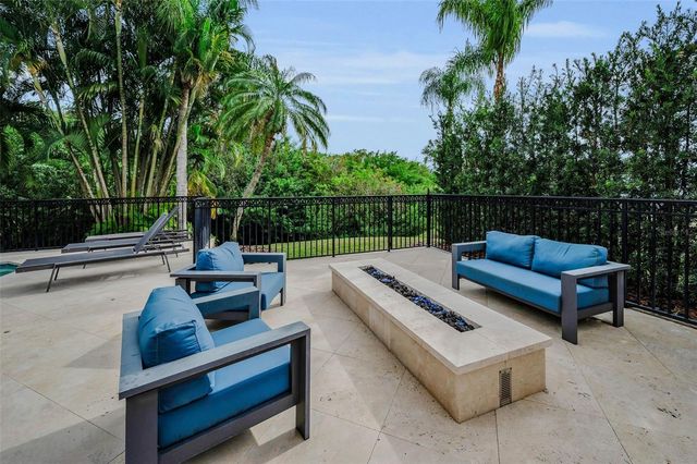 8871 SILVERTHORN ROAD, Seminole, FL 33777