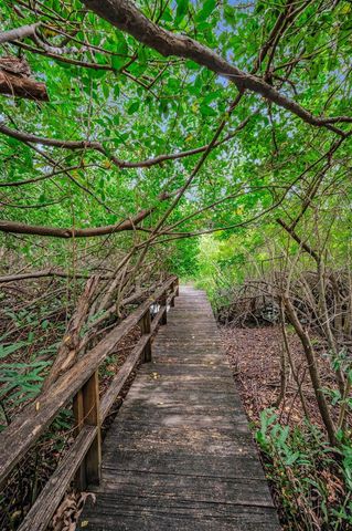 8871 SILVERTHORN ROAD, Seminole, FL 33777