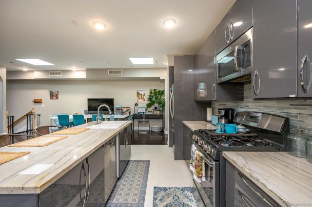 4741 Point Loma Ave 201, San Diego, CA 92106