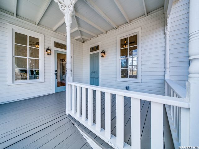824 5A-2 High Street, Comfort, TX 78624