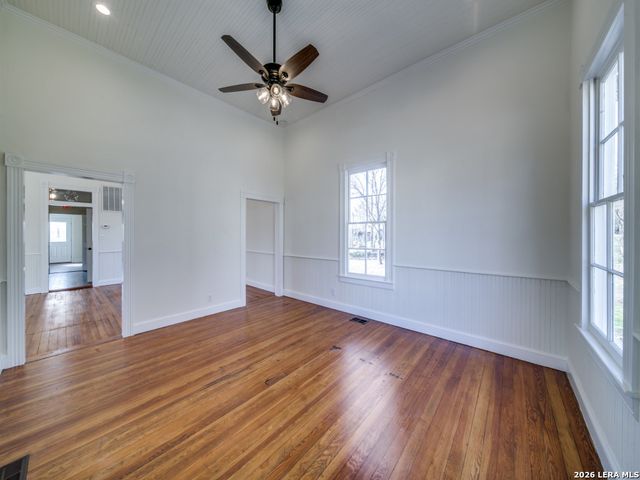 824 5A-2 High Street, Comfort, TX 78624