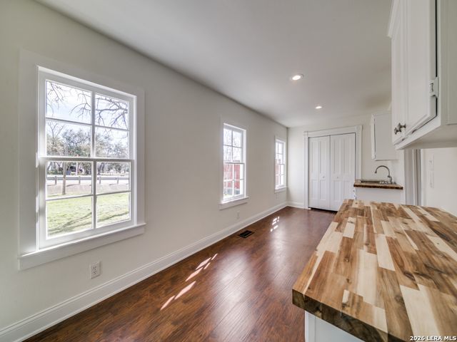 824 5A-2 High Street, Comfort, TX 78624