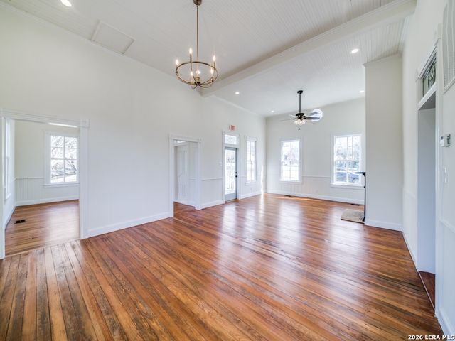824 5A-2 High Street, Comfort, TX 78624