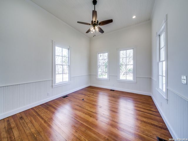 824 5A-2 High Street, Comfort, TX 78624