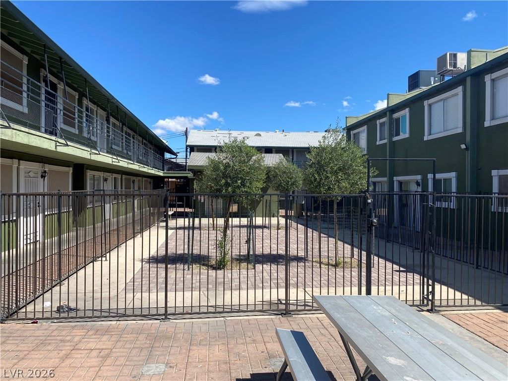 Image 2 of property listing at 500 South 13th Street C9, Las Vegas, NV 89101
