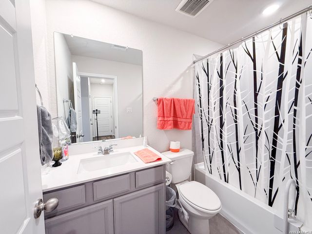 9503 FALLS CANYON BLVD, Converse, TX 78109