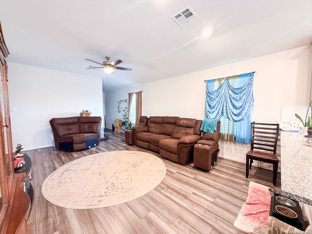 9503 FALLS CANYON BLVD, Converse, TX 78109