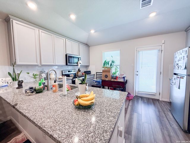 9503 FALLS CANYON BLVD, Converse, TX 78109