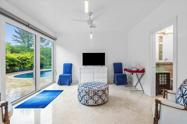 359 E Ocean Avenue, Lantana, FL 33462