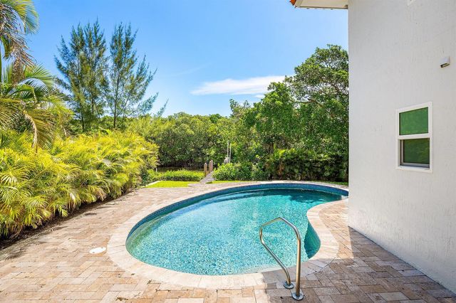359 E Ocean Avenue, Lantana, FL 33462