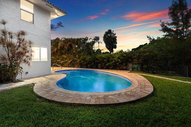 359 E Ocean Avenue, Lantana, FL 33462