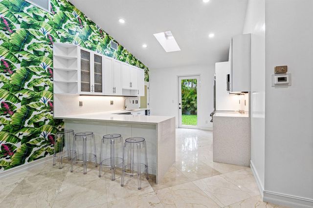 359 E Ocean Avenue, Lantana, FL 33462