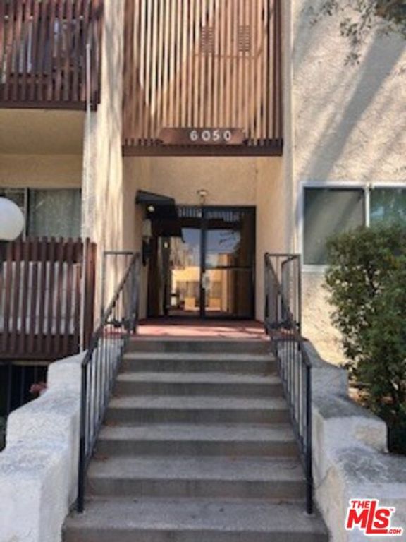 6050 Canterbury Drive F208, Culver City, CA 90230