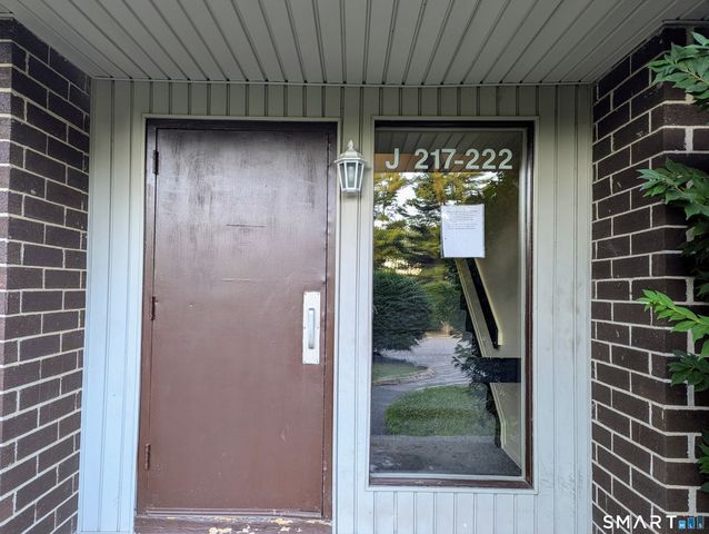 7 Padanaram Road J218, Danbury, CT 06811